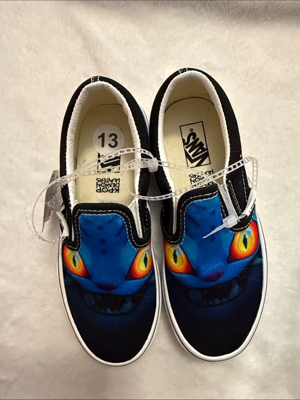 Vans Classic Slip-On KPop Demon Hunters Derpy Tiger Shoes Size 13 Kids *READ* - Picture 2 of 8
